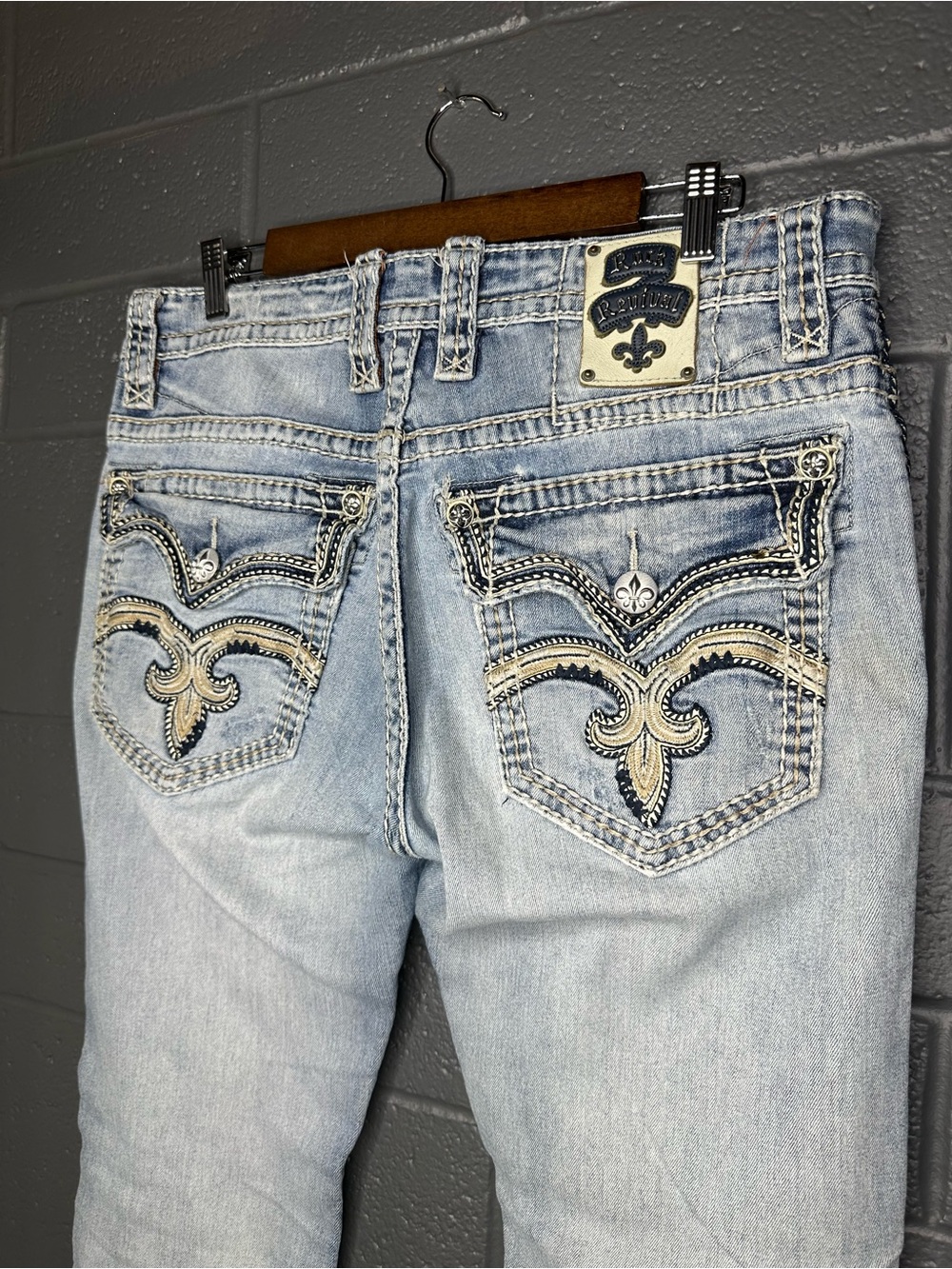 Rock Revival Brand - Light Wash Blue Jeans - Straight Leg - Women’s 34 - Picture 11 of 13